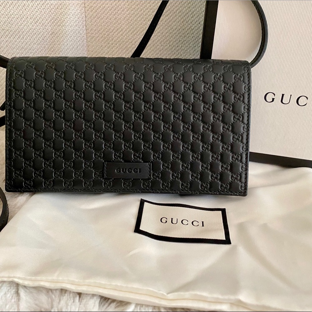 NWT, Gucci Microguccissima Black  Wallet on Strap